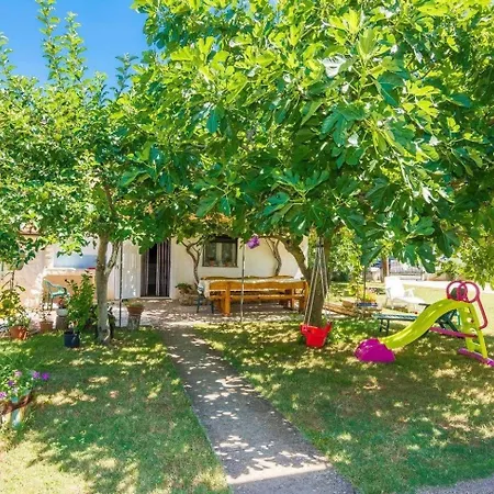 Ferienwohnung Fuer 4 Personen Ca 50 Qm In Privlaka, Dalmatien Norddalmatien Apartament