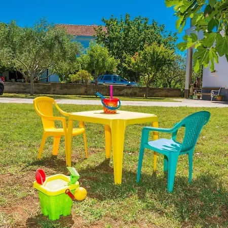Ferienwohnung Fuer 4 Personen Ca 50 Qm In Privlaka, Dalmatien Norddalmatien *