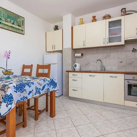 Ferienwohnung Fuer 4 Personen Ca 50 Qm In Privlaka, Dalmatien Norddalmatien * Privlaka (Zadar)
